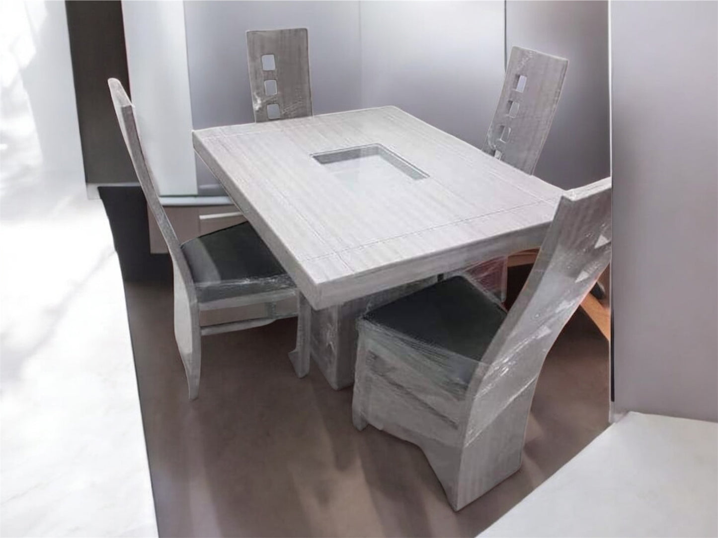 comedor con 4 sillas